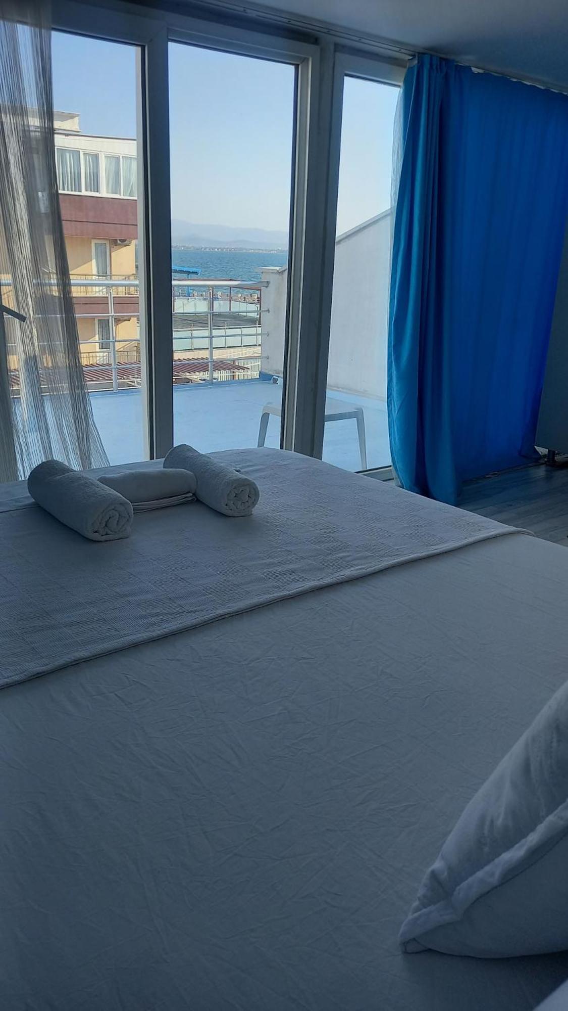 אדרמיט Paradise Hotel Akcay מראה חיצוני תמונה