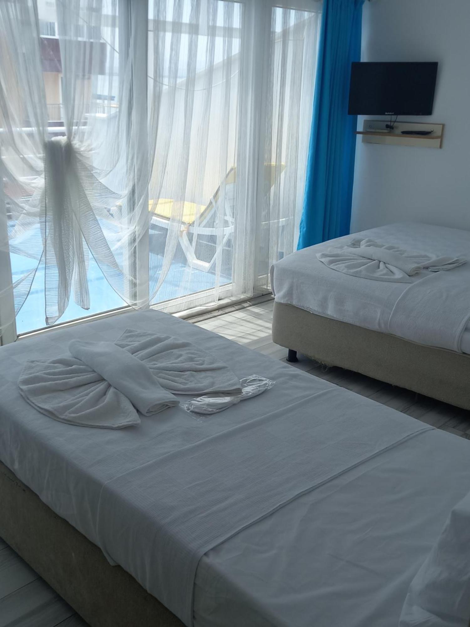 אדרמיט Paradise Hotel Akcay מראה חיצוני תמונה