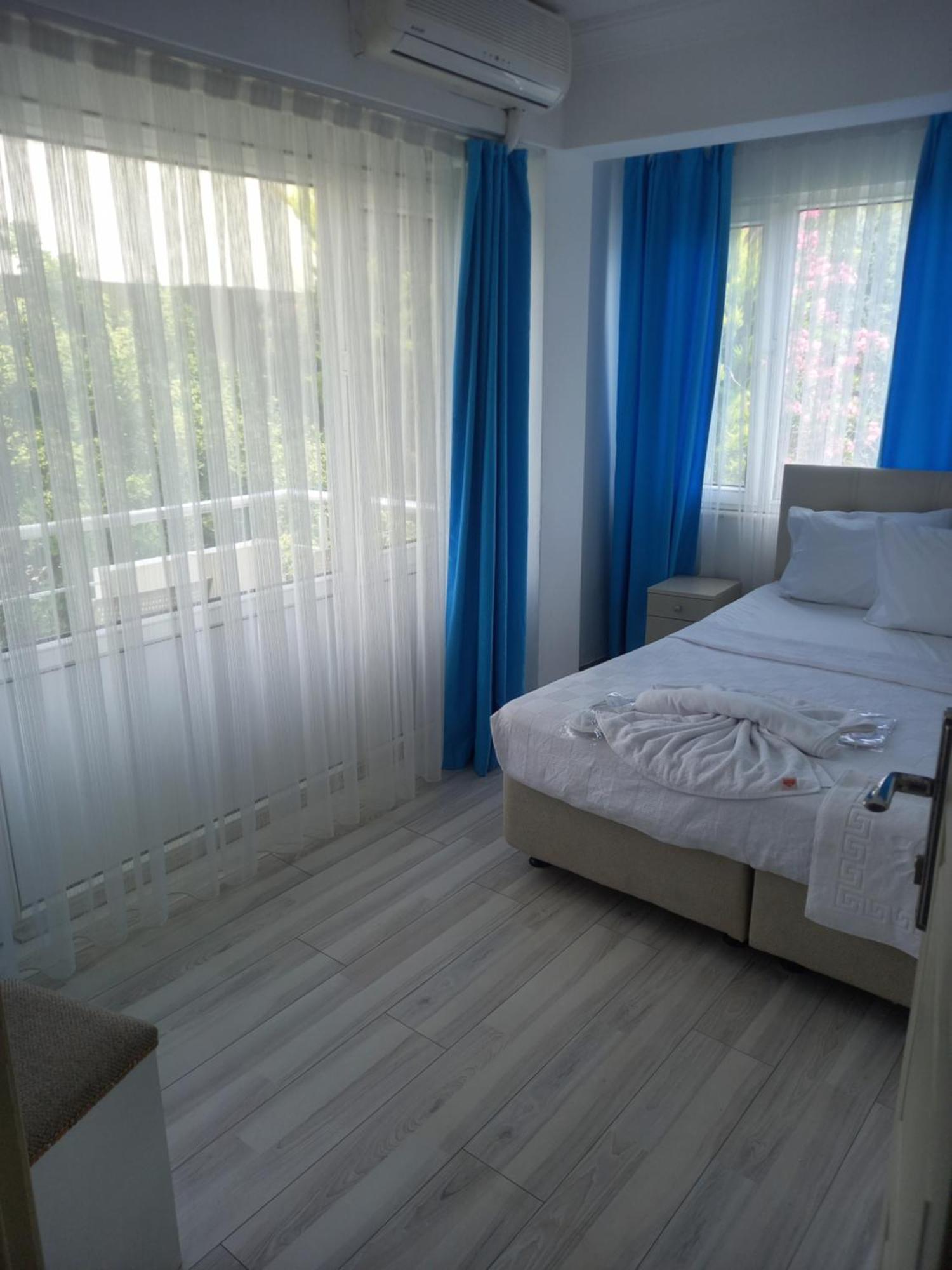 אדרמיט Paradise Hotel Akcay מראה חיצוני תמונה