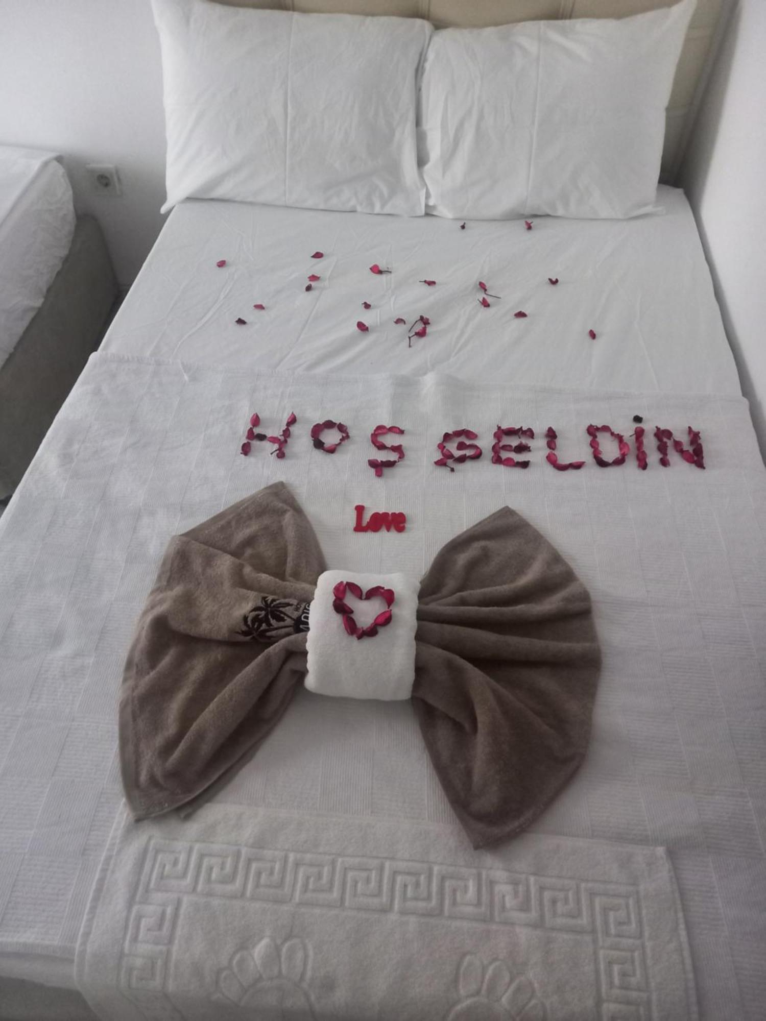 אדרמיט Paradise Hotel Akcay מראה חיצוני תמונה