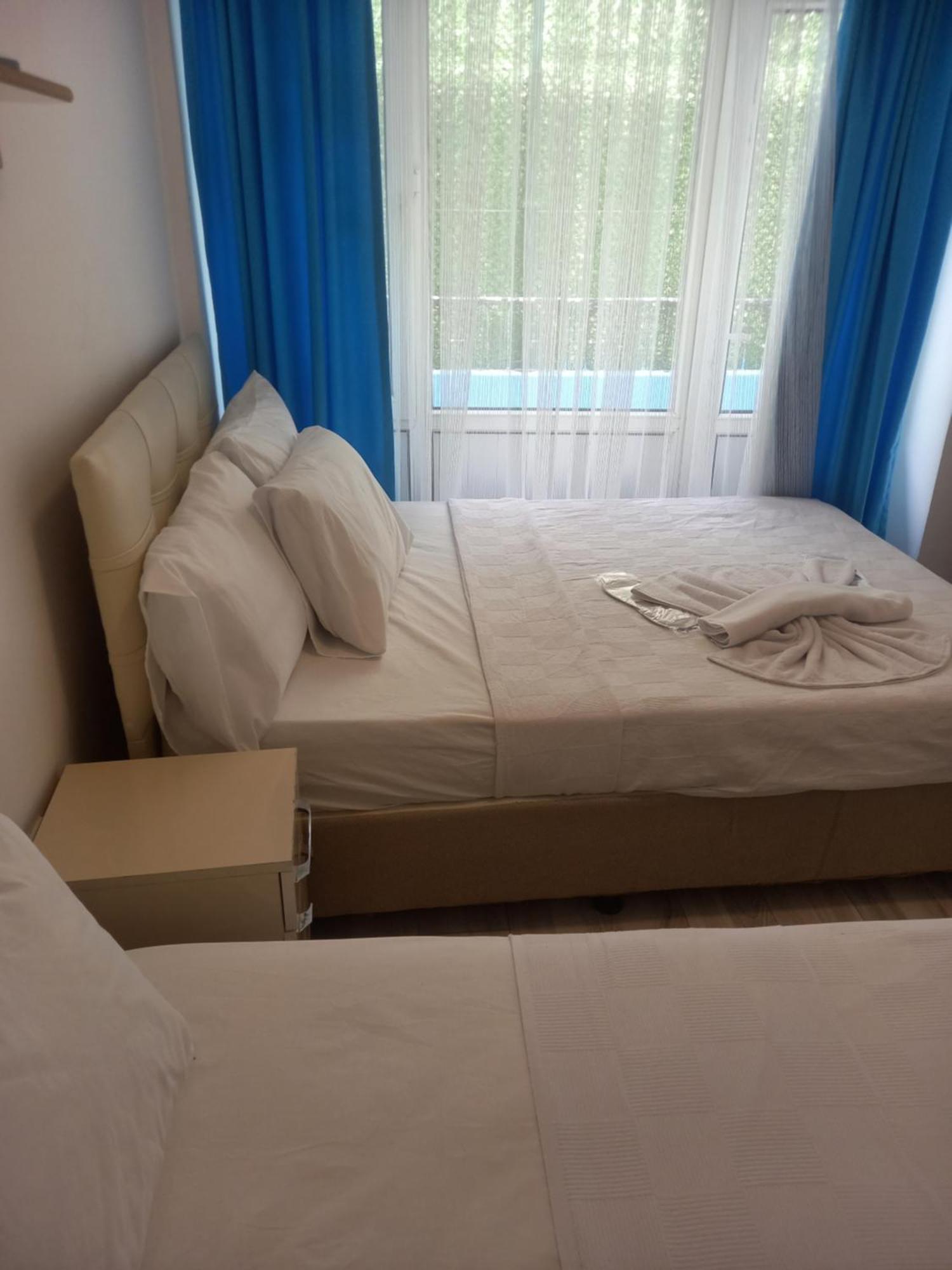 אדרמיט Paradise Hotel Akcay מראה חיצוני תמונה
