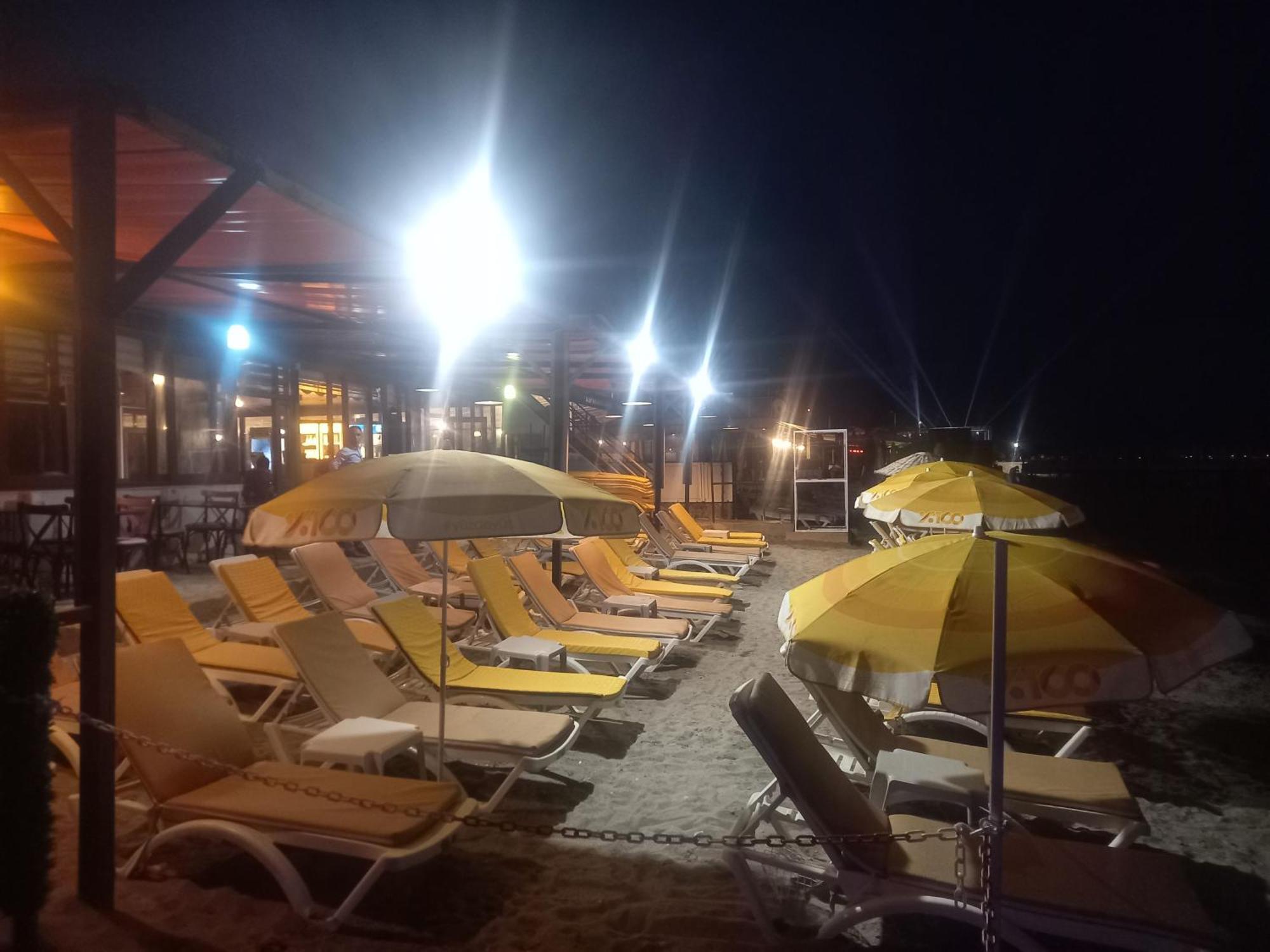 אדרמיט Paradise Hotel Akcay מראה חיצוני תמונה