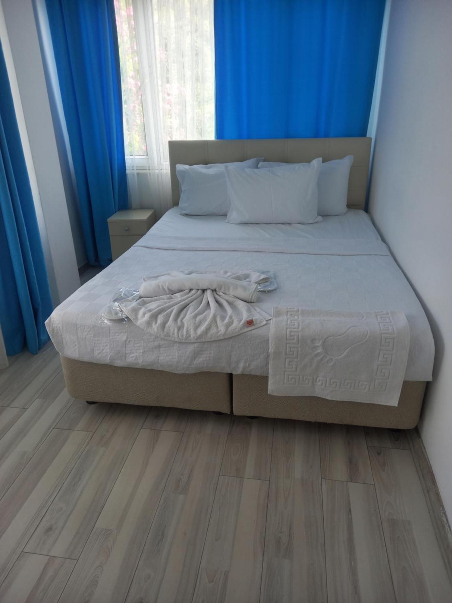 אדרמיט Paradise Hotel Akcay מראה חיצוני תמונה