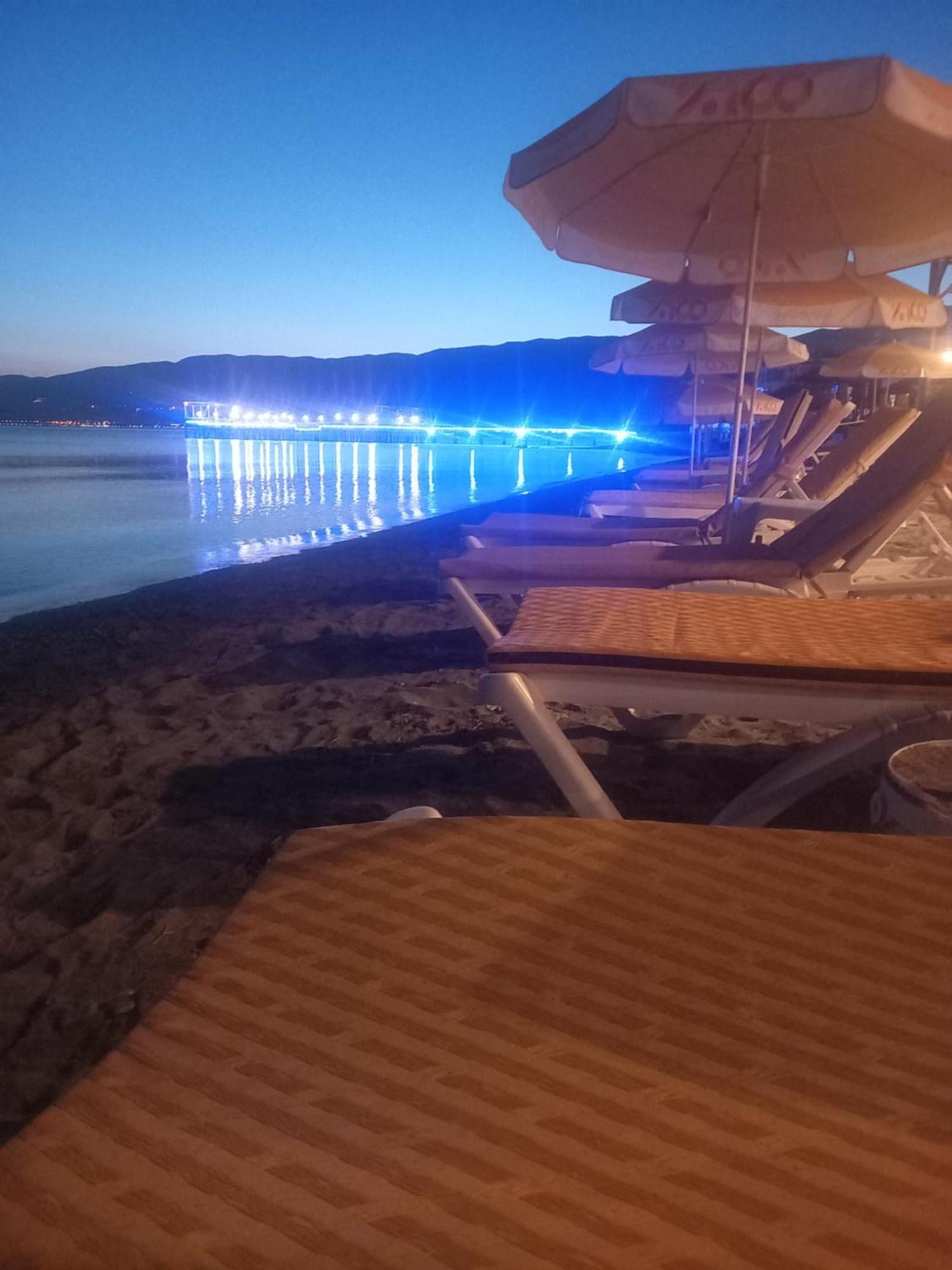 אדרמיט Paradise Hotel Akcay מראה חיצוני תמונה